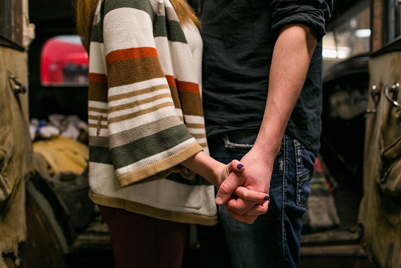 romantic picture of couple holding hands