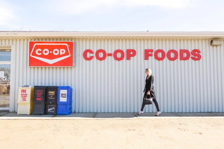 oxbowcoopcoopsouthernplainsestevannewstoresaskatchewan_0095