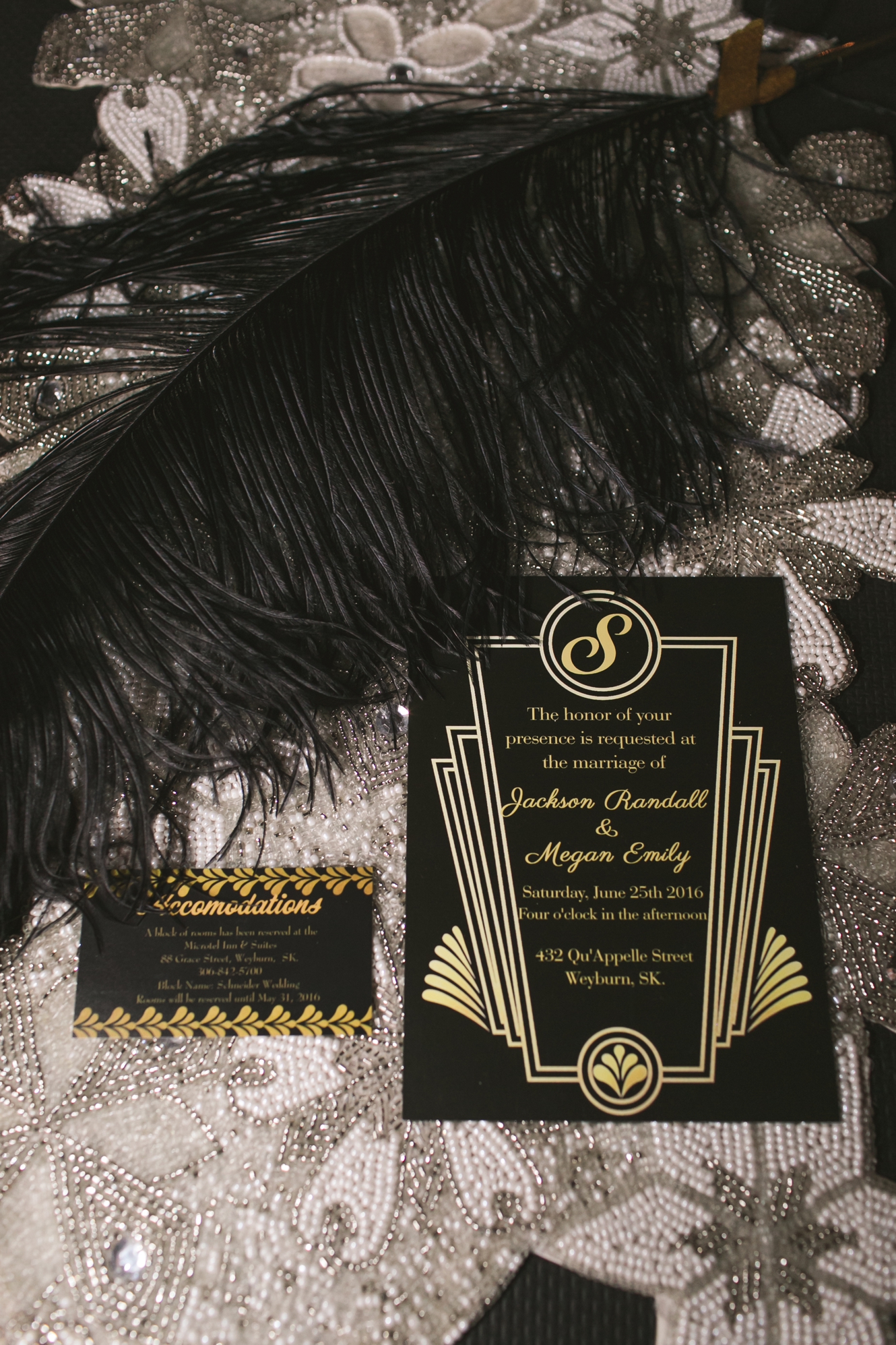 gatsby wedding invitation with feather photo