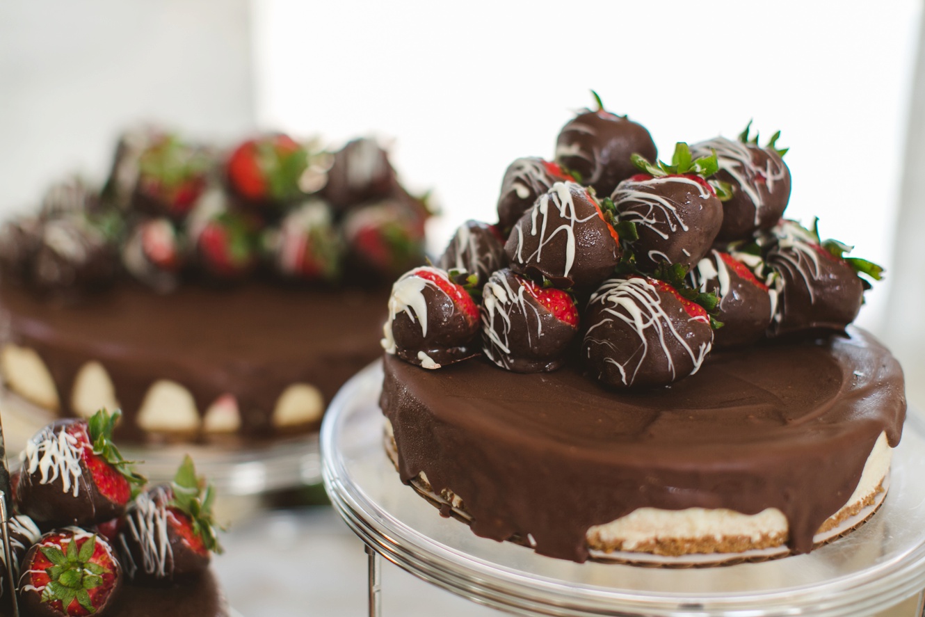 cheesecake chocolate and strawberries wedding cake photo