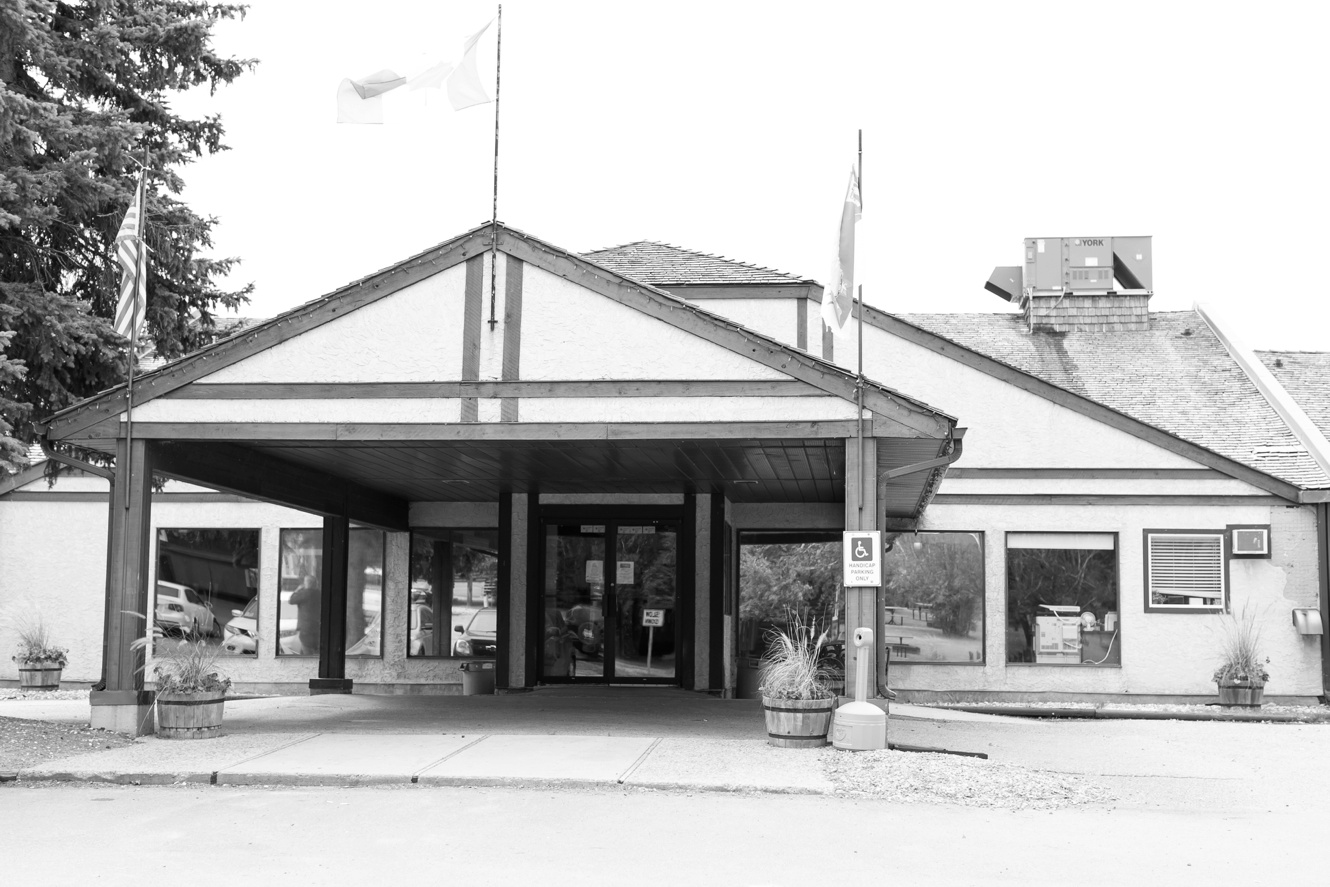 Black and white photo of the Kenosee Lake Inn