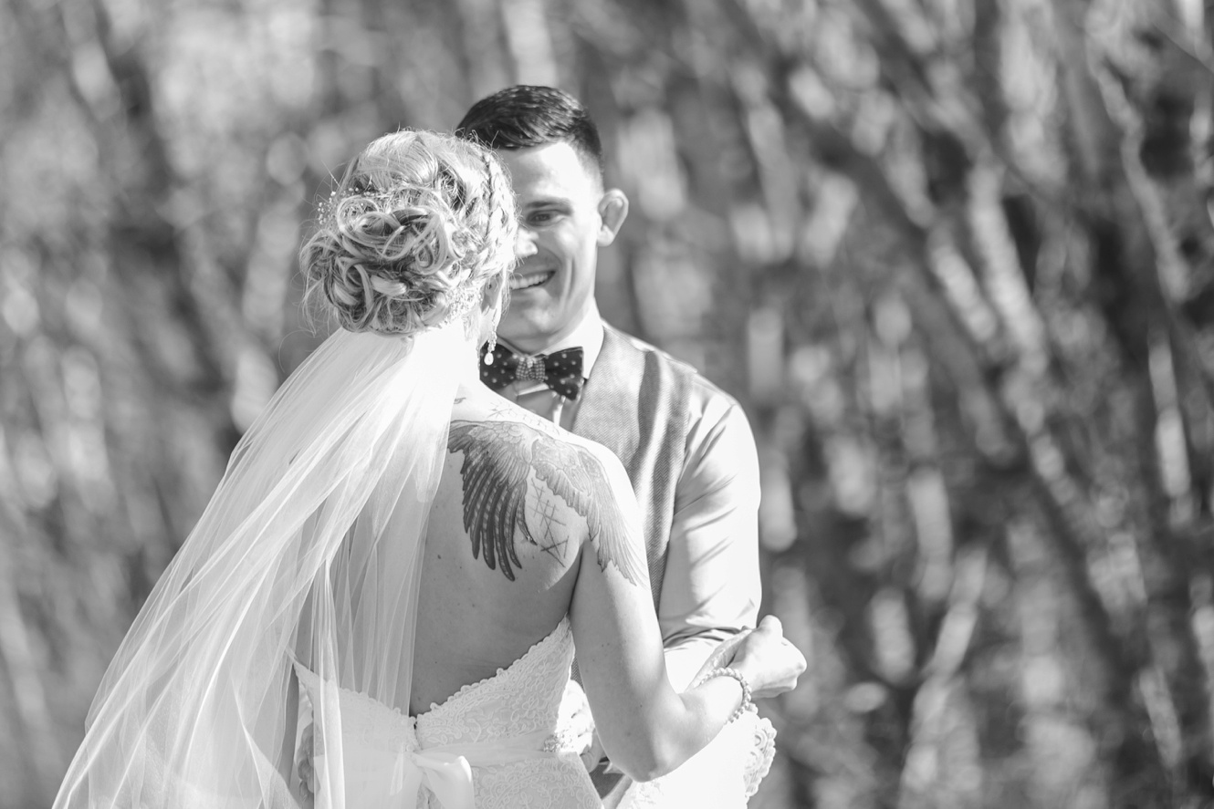 Why you should do a first look at your wedding photo