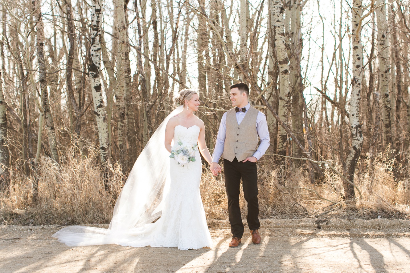 Romantic woodsy spring wedding pictures 