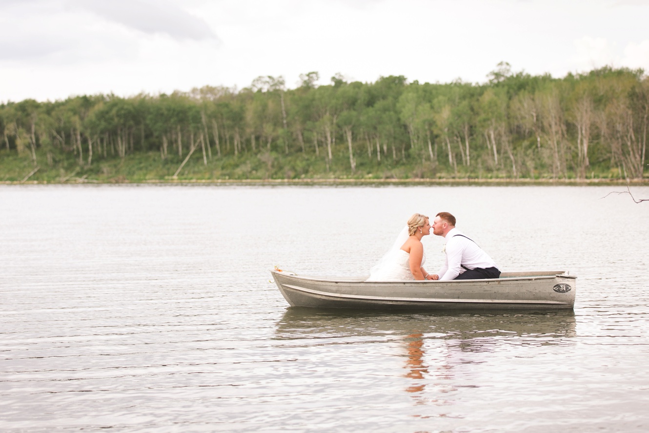 The notebook inspired wedding photo in rowboat