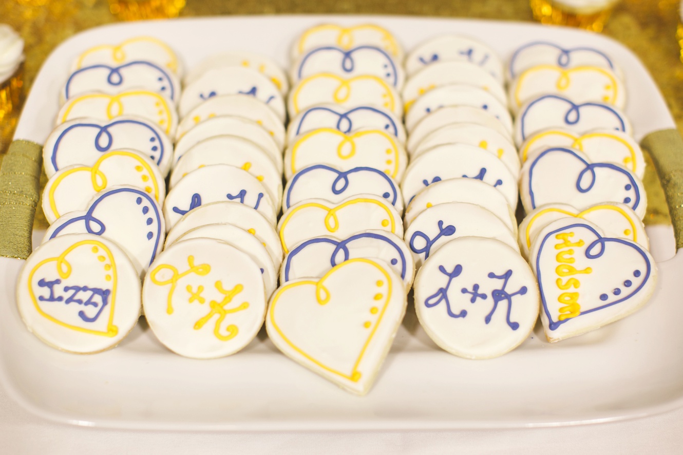 Personalized cookies for wedding photo