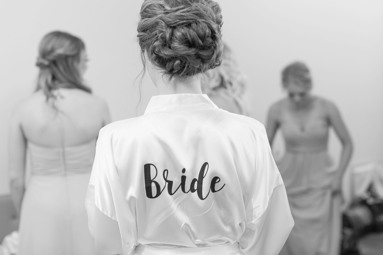Bride white robe photo