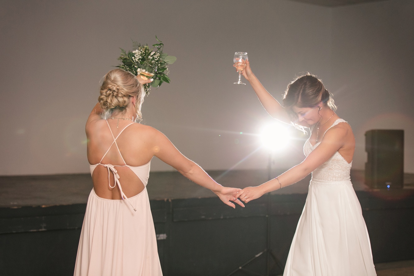 How to photograph epic wedding dance photos