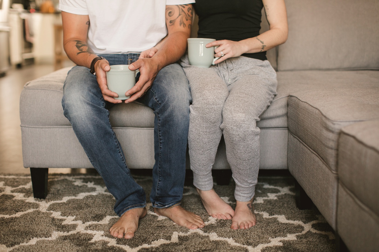 What to wear for cozy at home engagement session photo