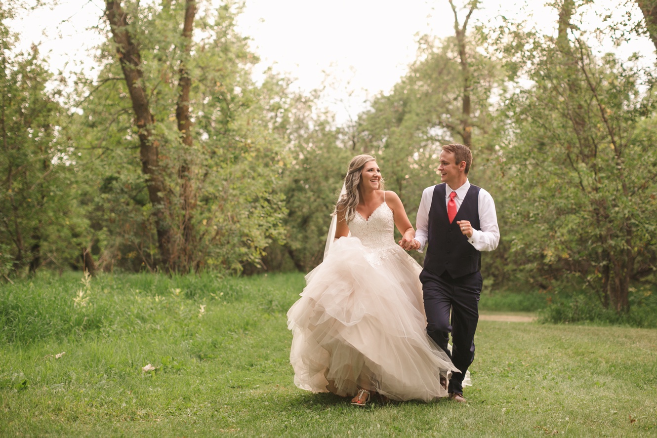 Top Saskatchewan wedding photographer