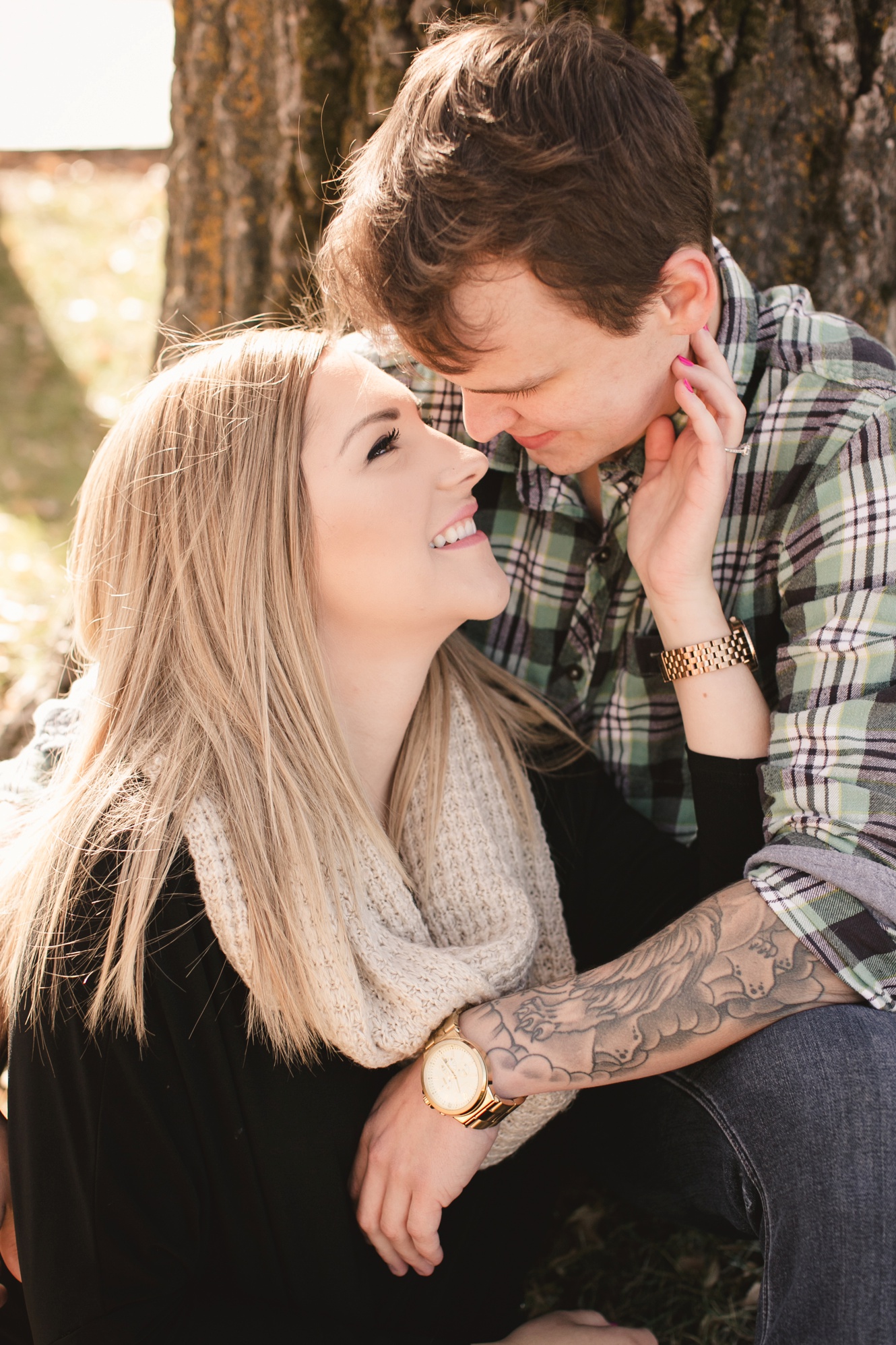 Pose ideas for engagement sessions photo