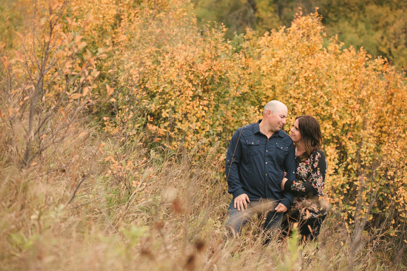 Fall engagement session in bow valley park