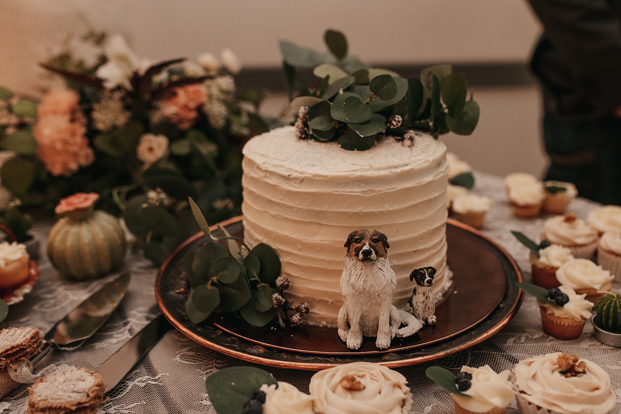 simple wedding cake photo