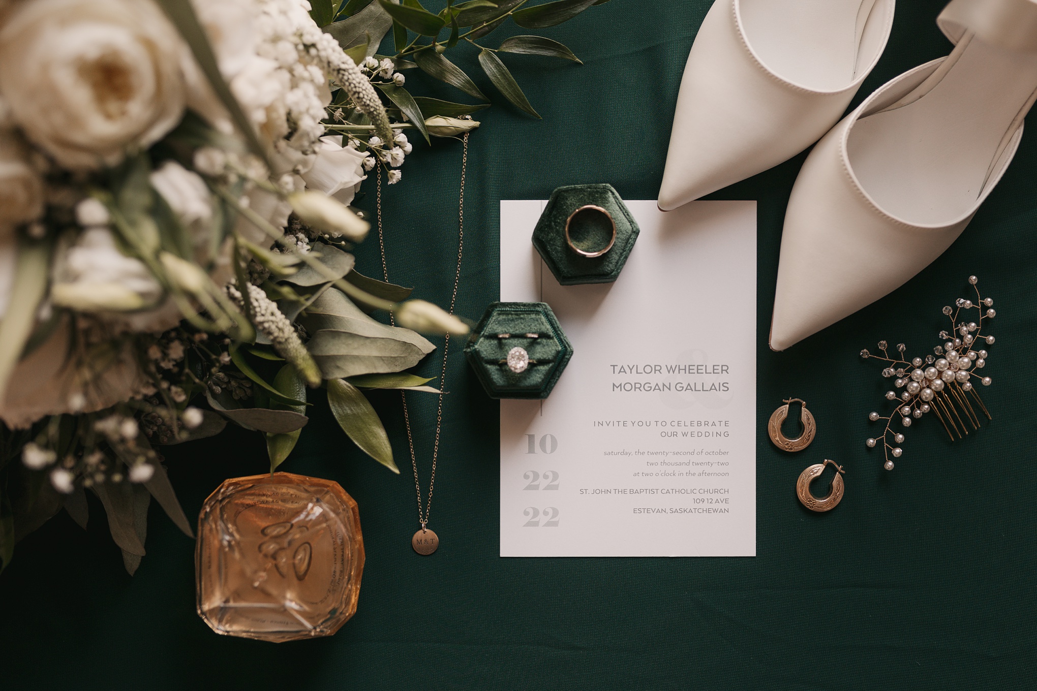 how to create a wedding detail flatlay photo