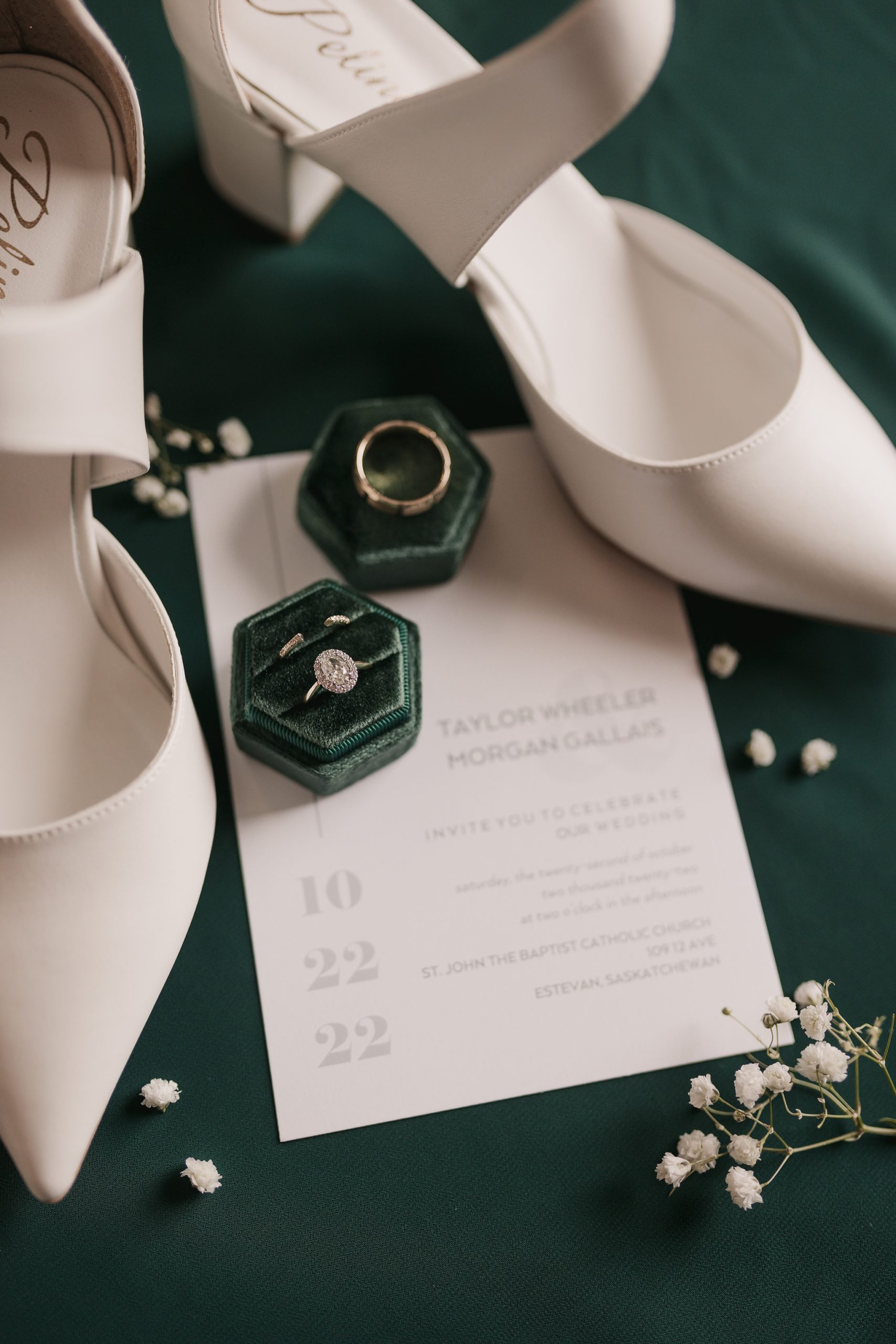 Tips for creating the perfect wedding detail flatlay