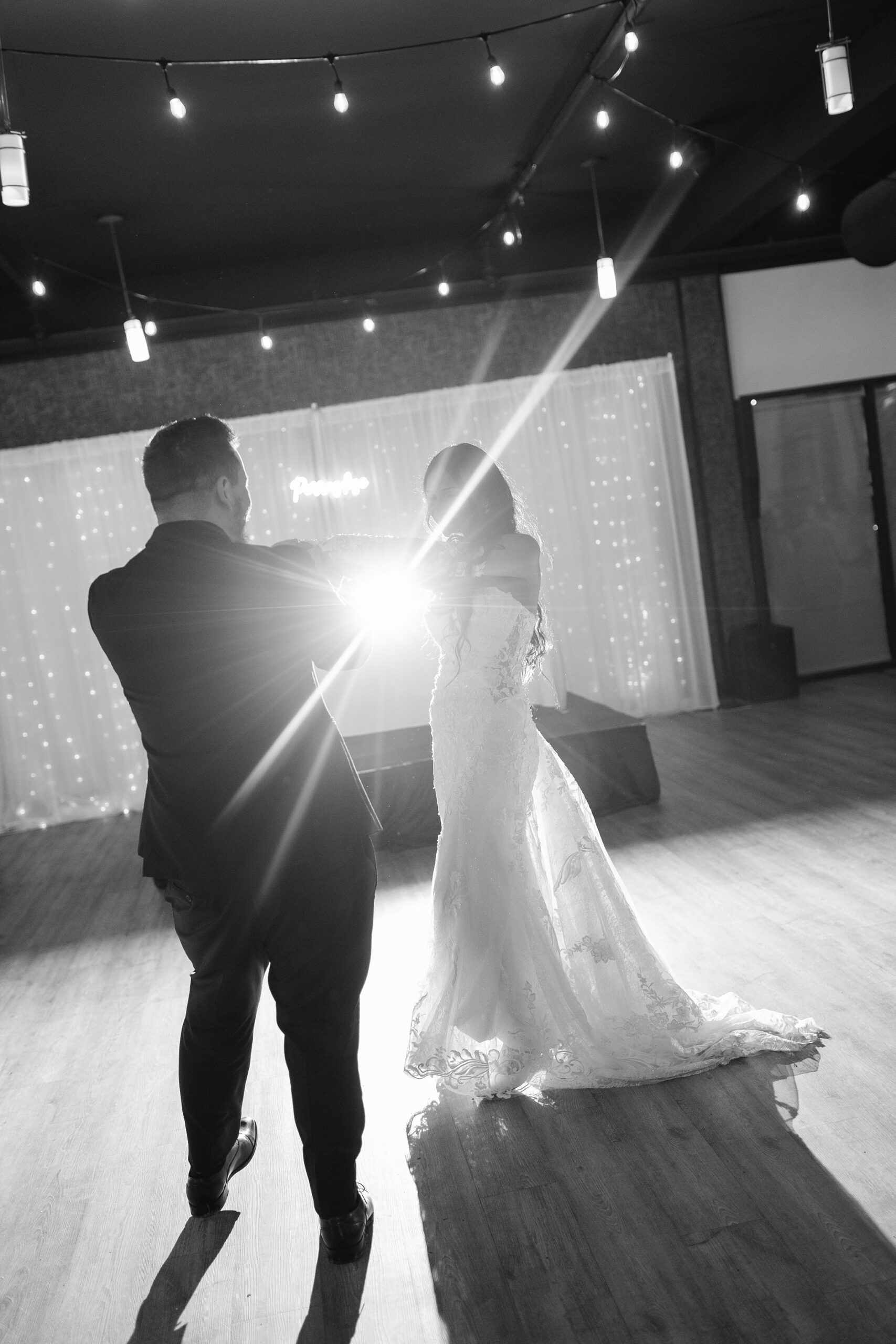 How to use flash at wedding dance photos