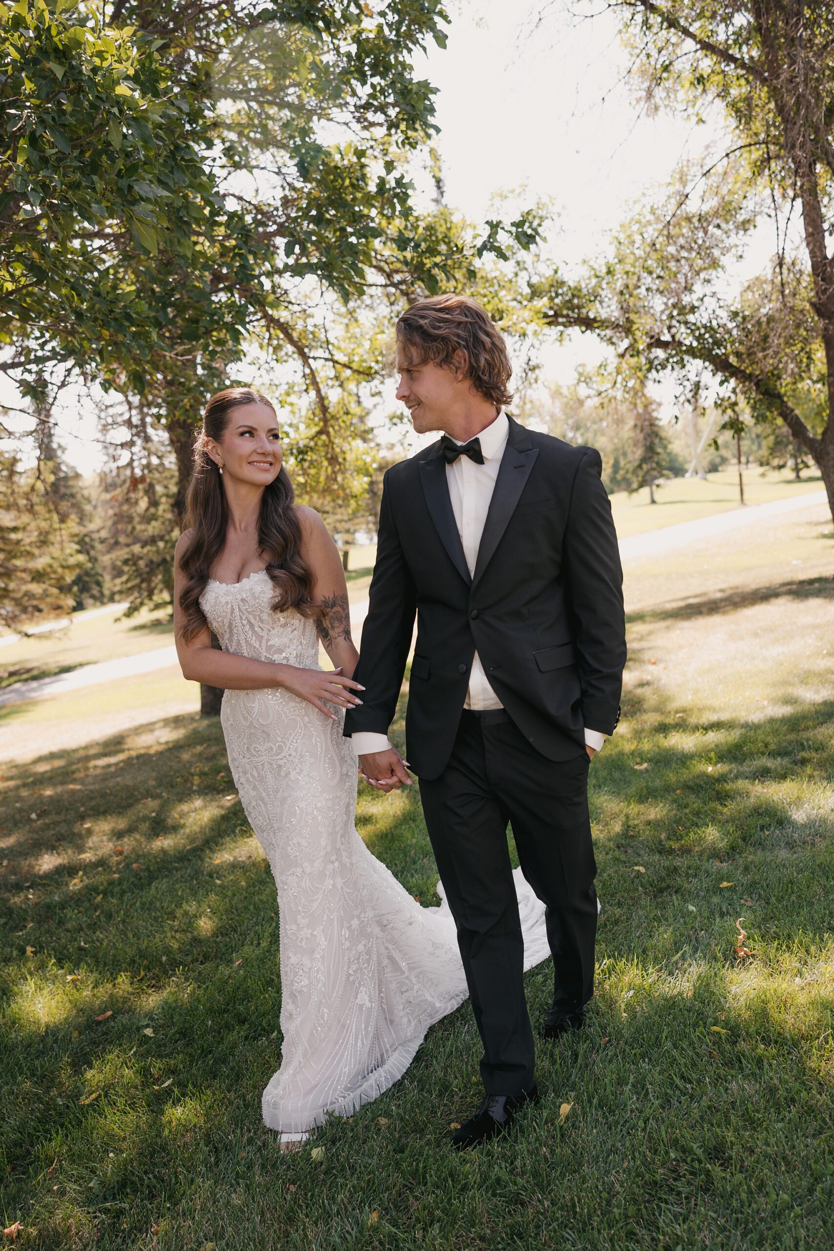 Romantic Black & White Wedding at Moon Lake Golf & Country Club 