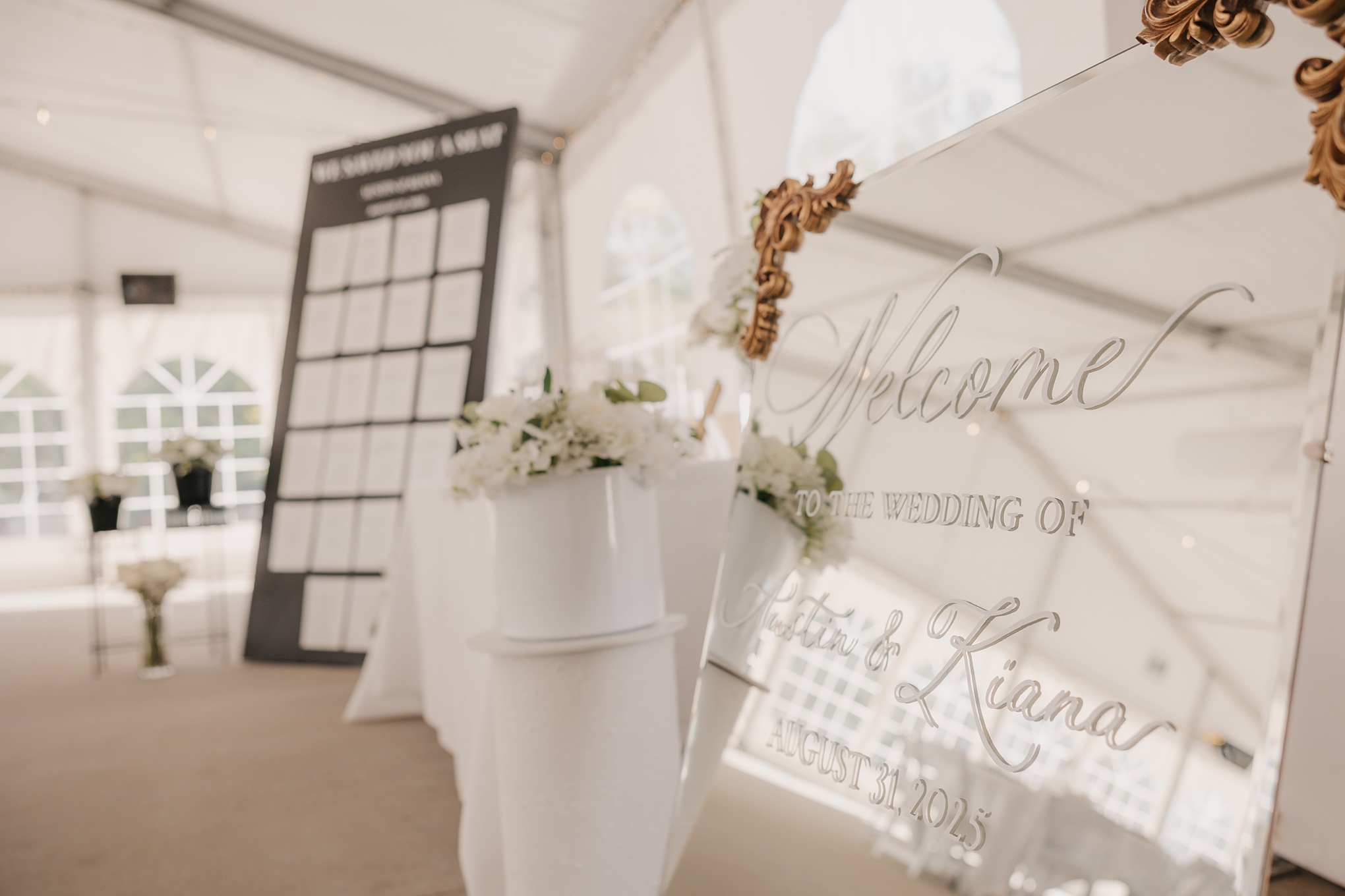 Romantic Black & White Wedding at Moon Lake Golf & Country Club
